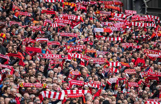 李章洙回渝参加足协杯夺冠25周年纪念赛，感慨儿子当年才初中