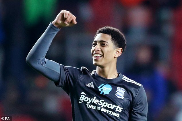 约基奇：我上半场打得太软了，攻防两端都像在划水