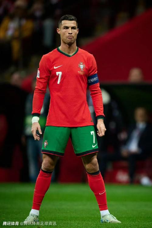 曼联球探部门两轮裁员至80人，调整人才发掘策略